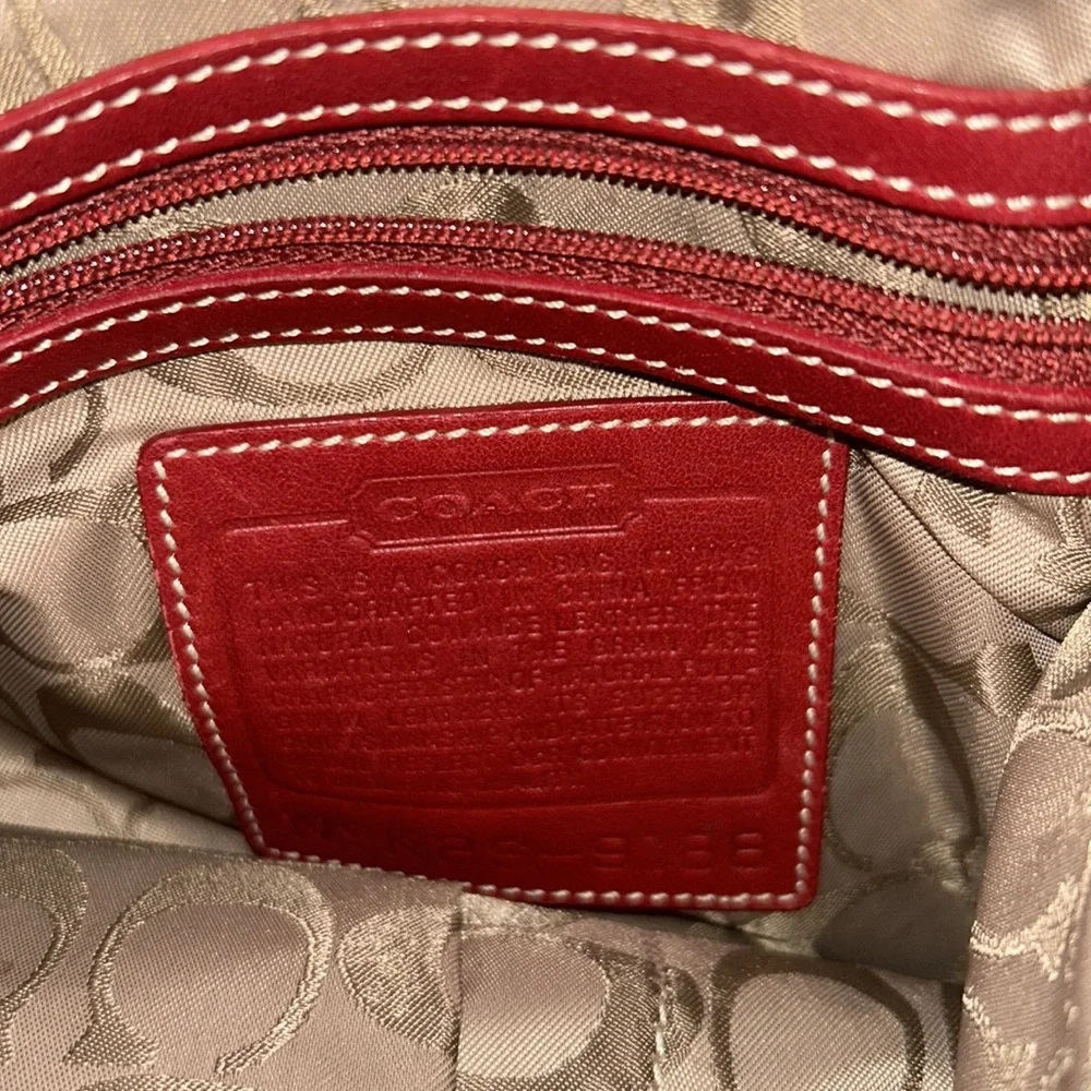 Vintage Coach, Red Leather with tan Coach insignia lining. 2000s. - Picture 4 of 5